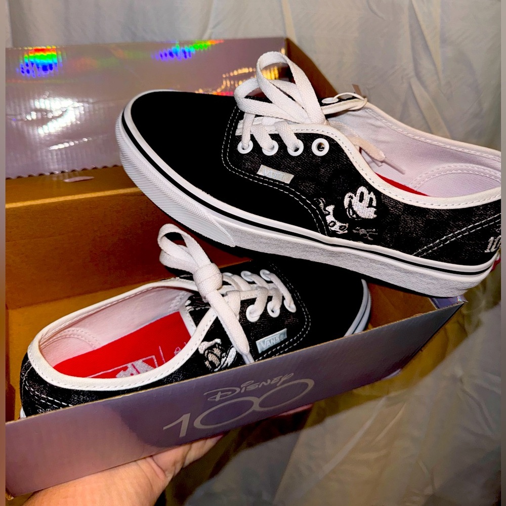 Disney 100 anniversary Vans size 6 women’s